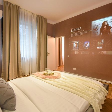 Modern Stay - Central Studios With Wall Projector Near Radisson Bukurešť Exteriér fotografie