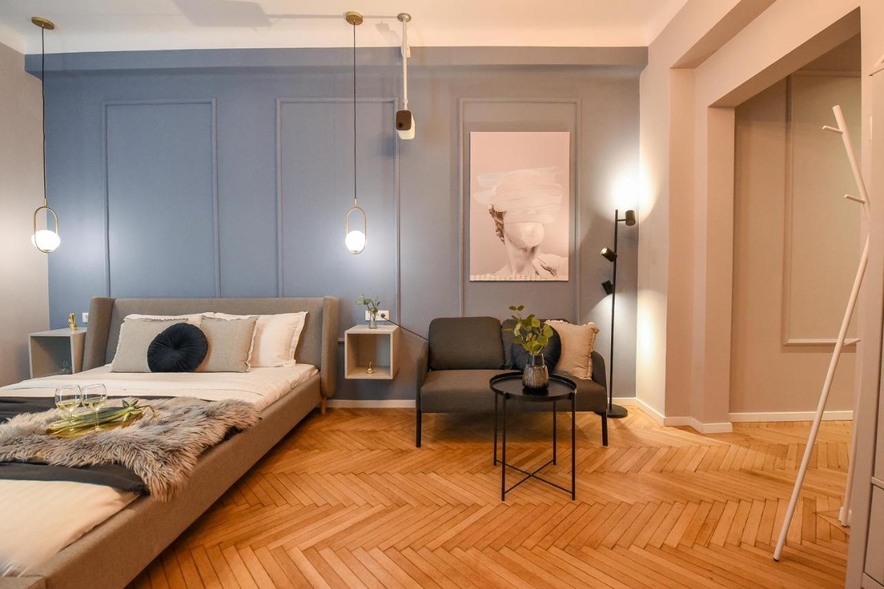Modern Stay - Central Studios With Wall Projector Near Radisson Bukurešť Exteriér fotografie