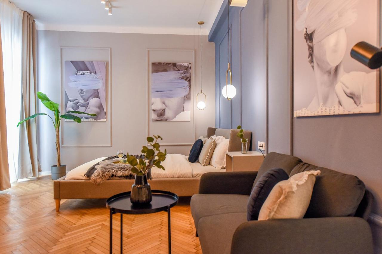 Modern Stay - Central Studios With Wall Projector Near Radisson Bukurešť Exteriér fotografie