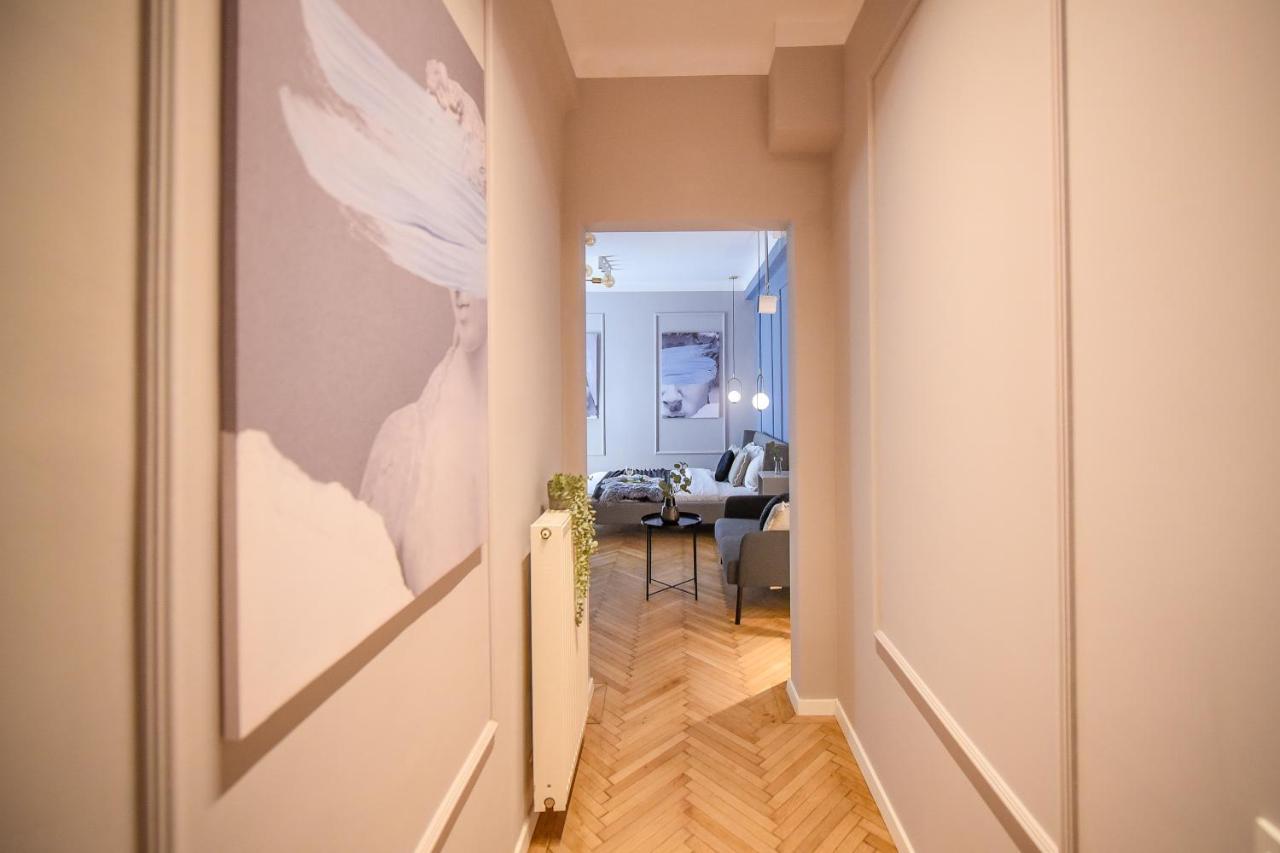 Modern Stay - Central Studios With Wall Projector Near Radisson Bukurešť Exteriér fotografie