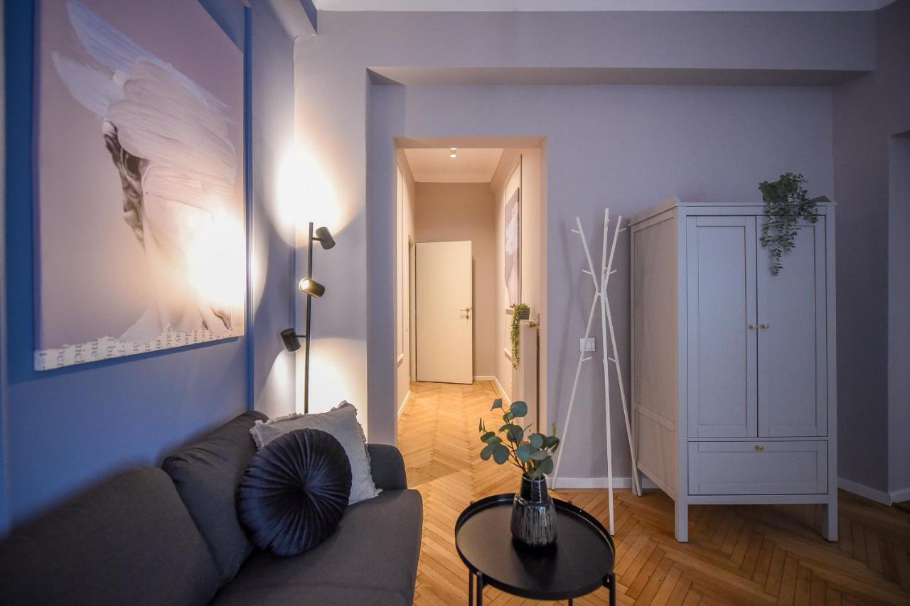 Modern Stay - Central Studios With Wall Projector Near Radisson Bukurešť Exteriér fotografie
