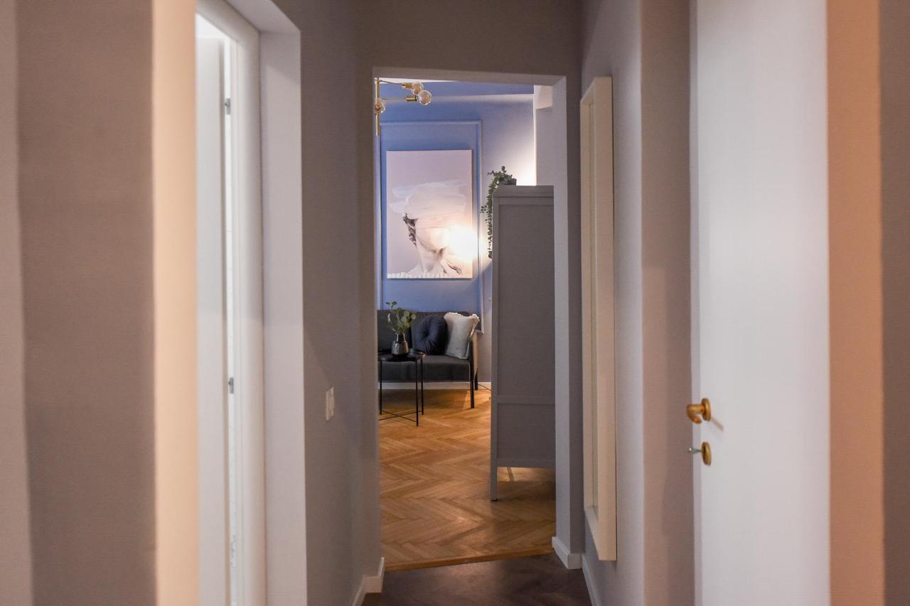 Modern Stay - Central Studios With Wall Projector Near Radisson Bukurešť Exteriér fotografie