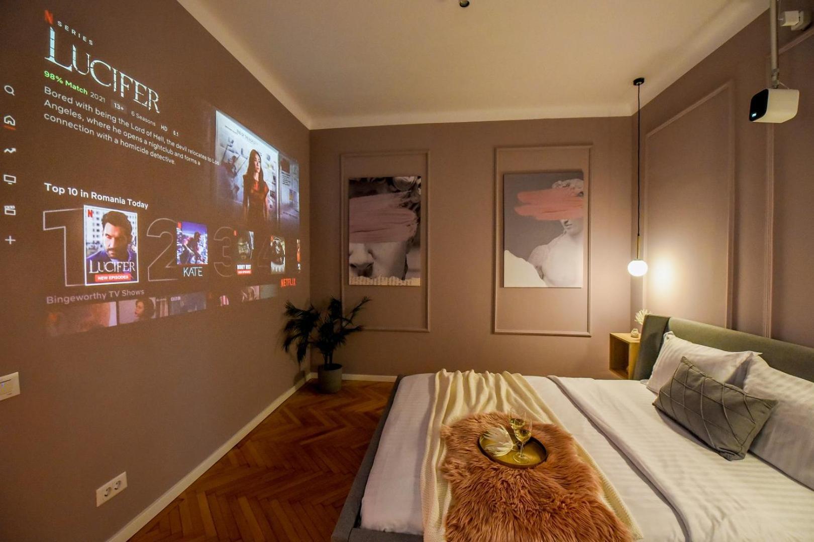 Modern Stay - Central Studios With Wall Projector Near Radisson Bukurešť Pokoj fotografie